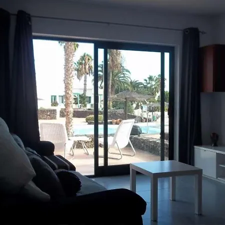 Sleeps 2 Pool Wifi T691570
